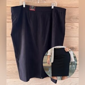 NWT Avenue Navy Pencil Skirt Size 22/24 Plus Size Stretch Knee Length Front Slit